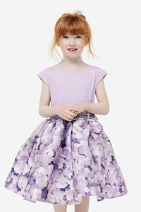 Read more about the article H&M KIDS COLLECTION (GIRLS CLOTHING)