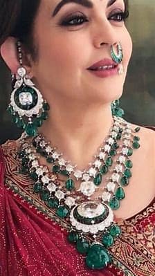 Read more about the article Ambani’s SHOCKING Jewelry Collection Worth MILLIONS $$$