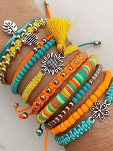 Read more about the article Summer accessories: Beaded bracelets – Stackable beaded bracelets in vibrant colour can complement your summer tan and add a bohemian vibe to your outfit!