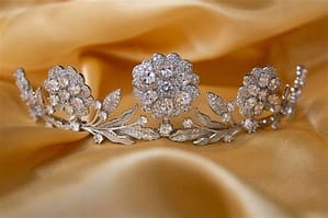 Read more about the article Kate Middleton Debutes the HISTORIC Strathmore Rose Tiara After 90 Years in the Royal Vaults