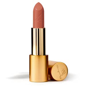 Read more about the article The BEST nude lipsticks and how to make them work for you | ALI ANDREEA