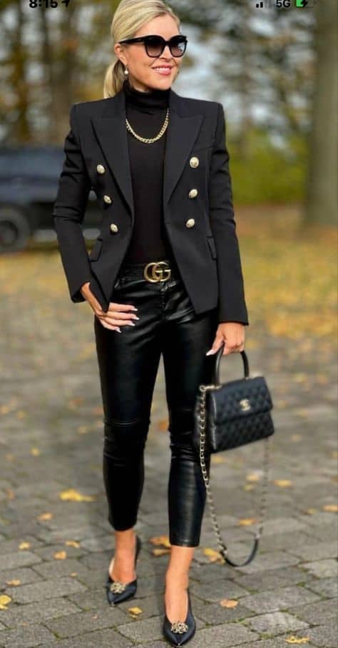 You are currently viewing Cool All Black Fall Outfit Ideas. How to Wear Black Outfit for Fall and Winter Season?