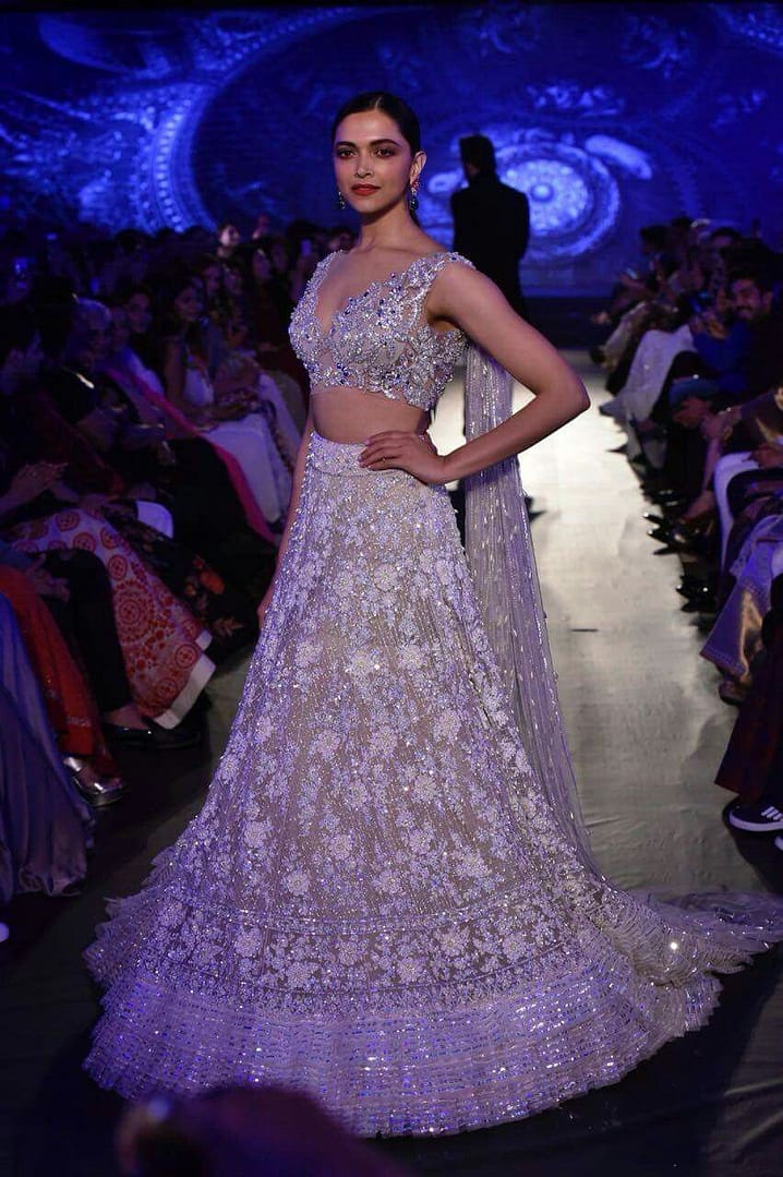 You are currently viewing The Manish Malhotra Mijwan Couture Fashion Show 2022